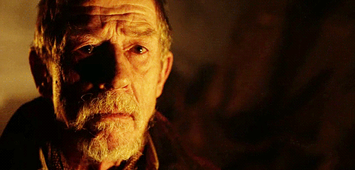 In 2013, how many people recieved their Series 7B blu-ray sets early before the shock reveal of the War Doctor?